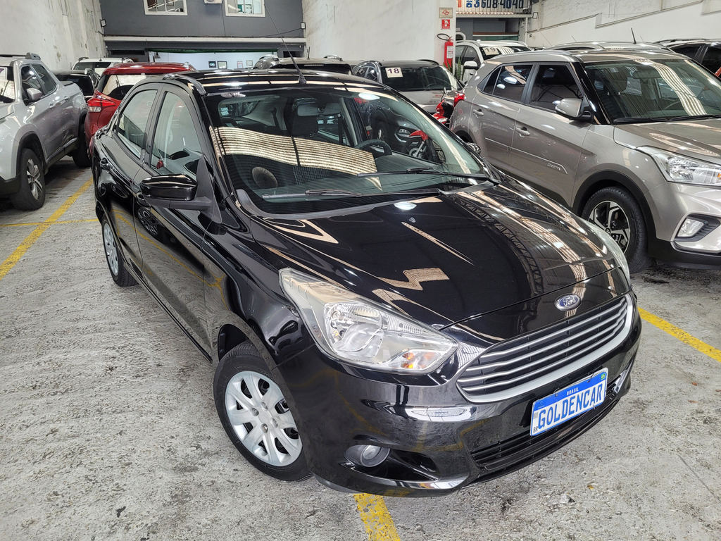 Ford Ka+ Preto