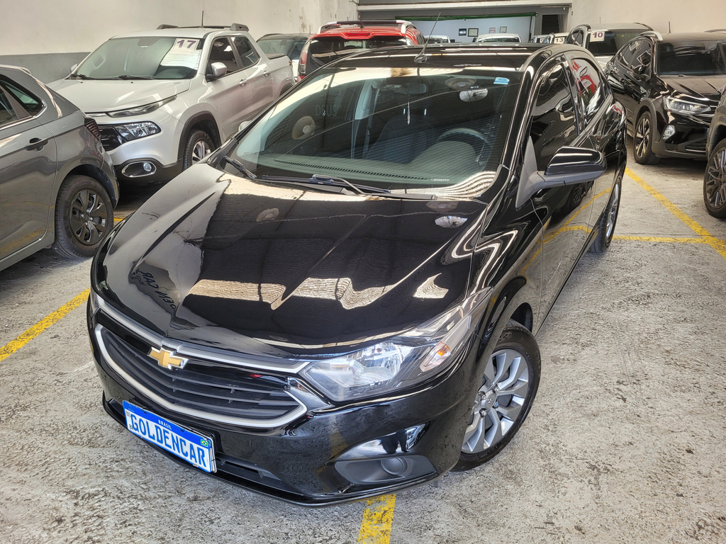 Chevrolet Onix Preto