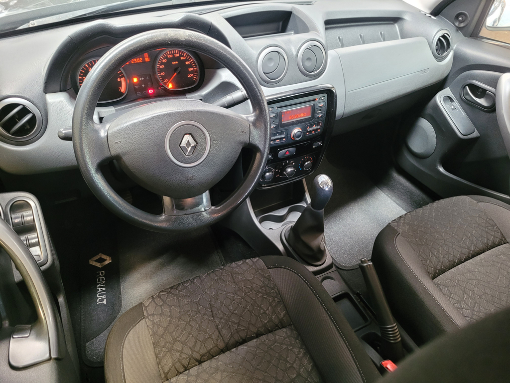 Renault Duster Preto