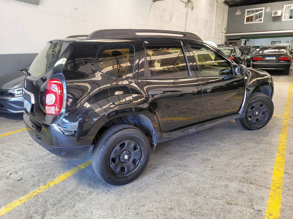 Renault Duster Preto