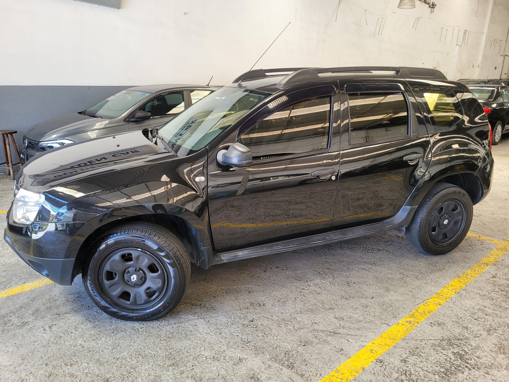 Renault Duster Preto