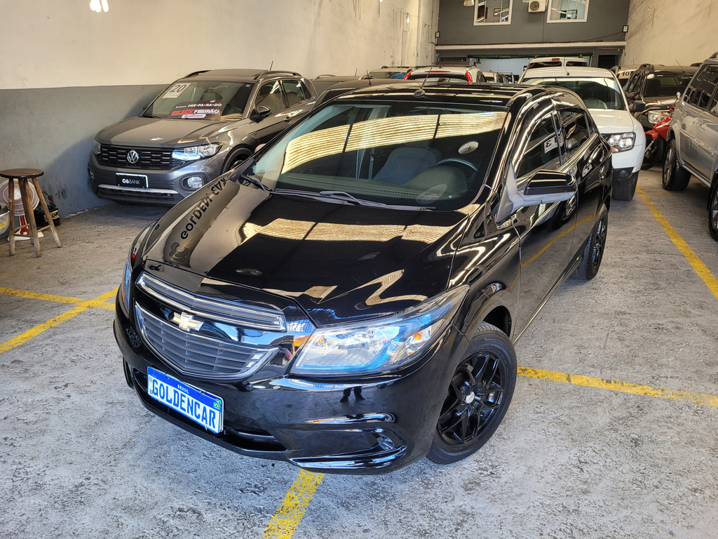 Chevrolet Onix Preto