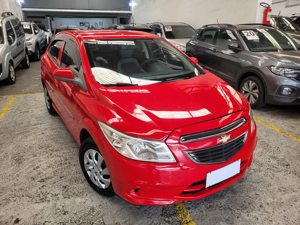 Chevrolet Onix Vermelho