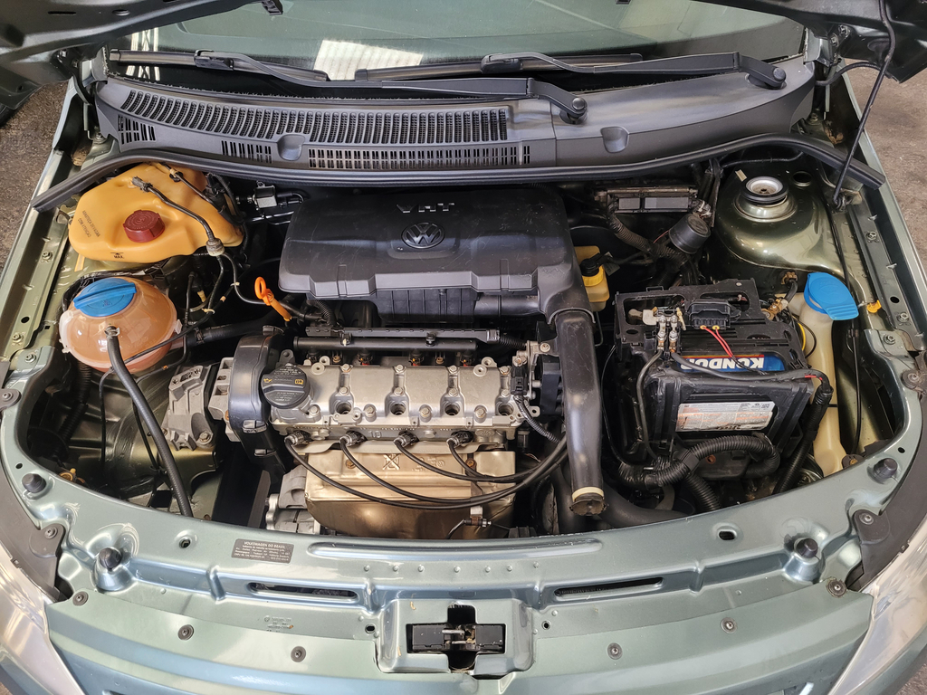 Volkswagen Voyage Cinza
