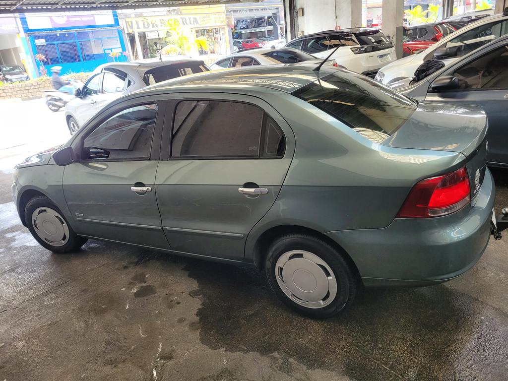 Volkswagen Voyage Cinza