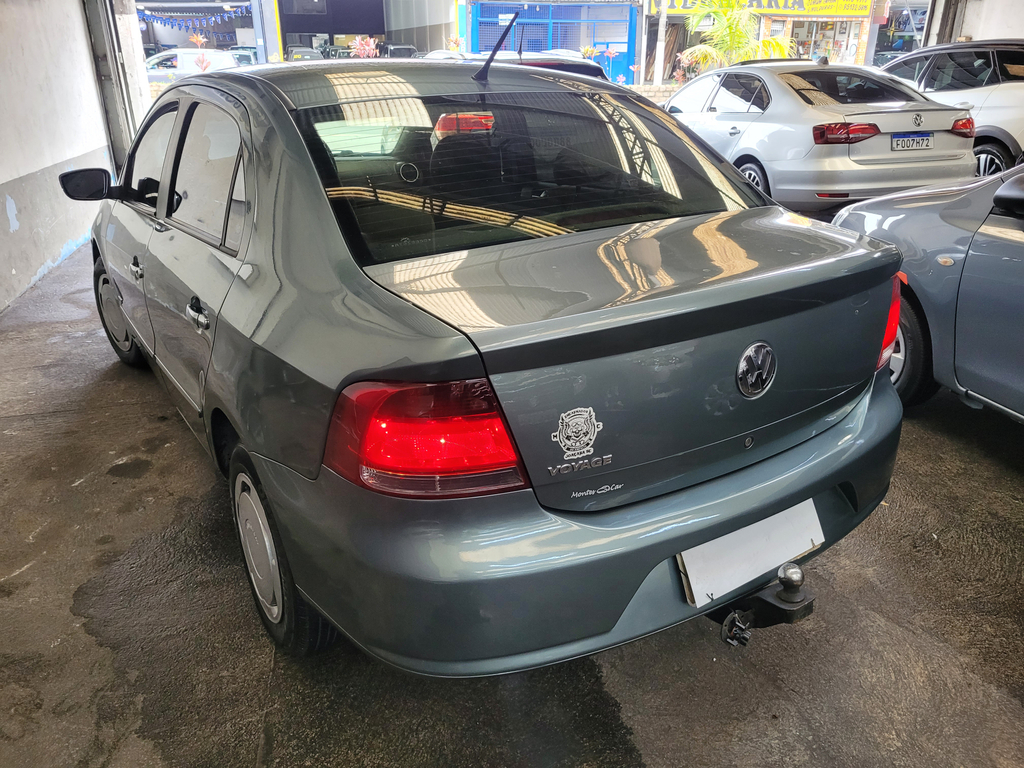 Volkswagen Voyage Cinza