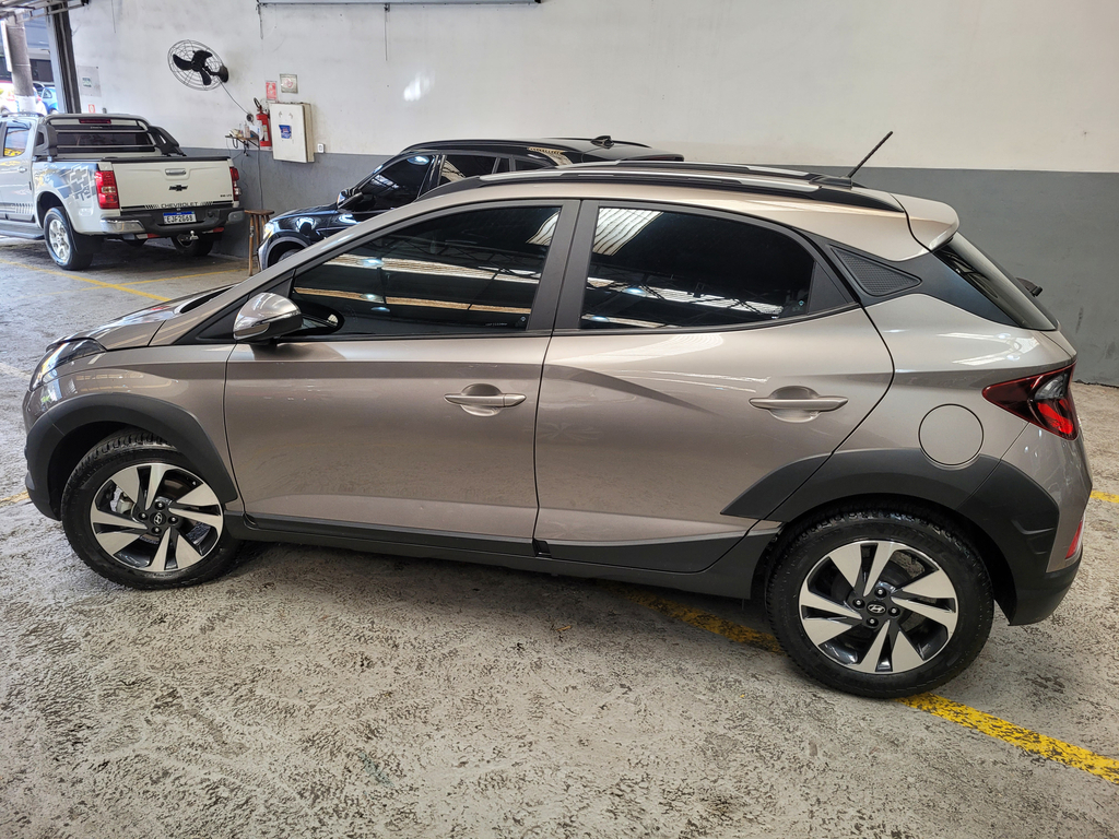 Hyundai HB20X Prata