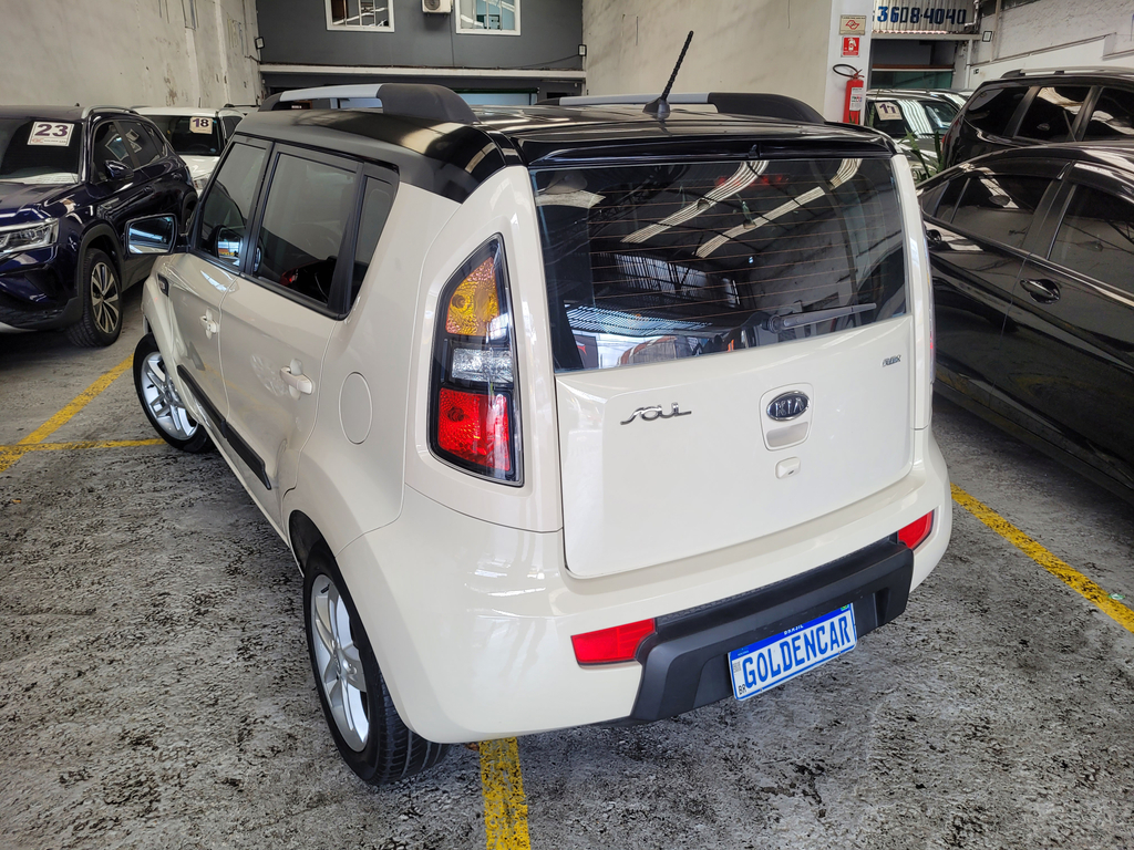 Kia Soul Bege