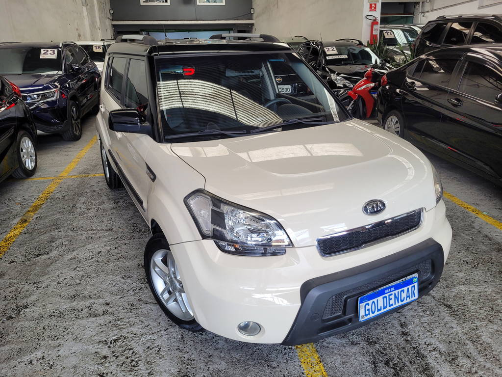 Kia Soul Bege