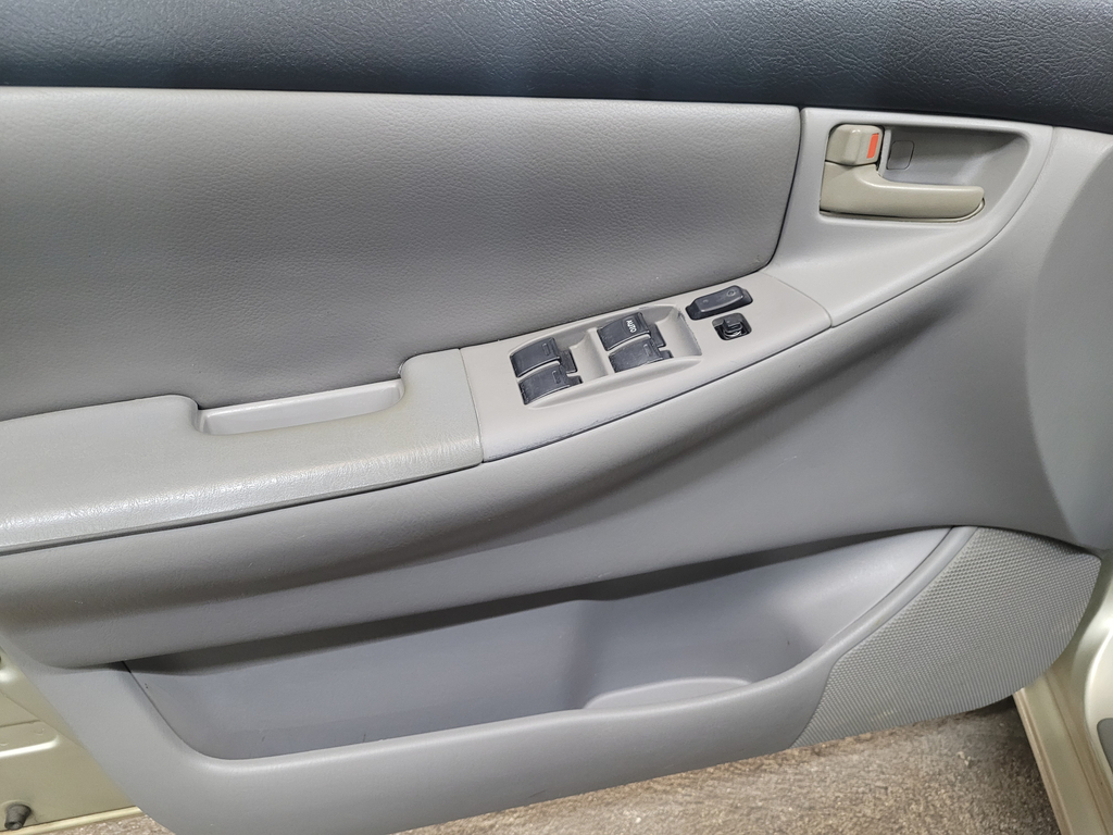 Toyota Corolla Bege
