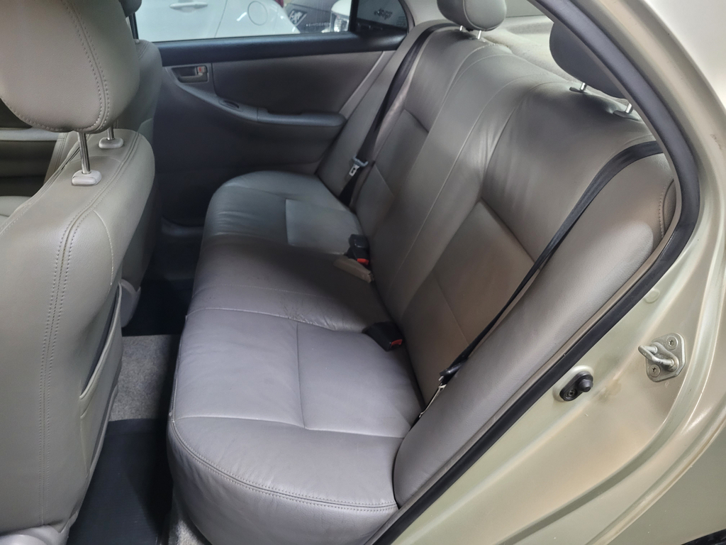 Toyota Corolla Bege