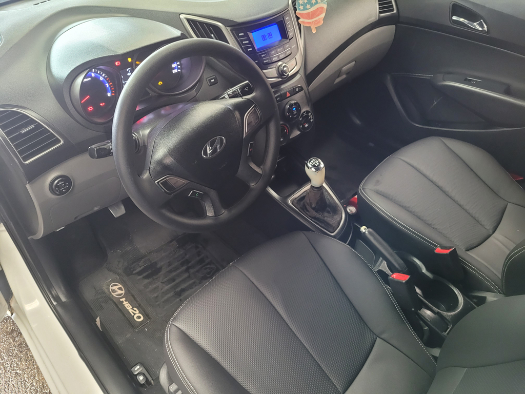 Hyundai HB20S Branco