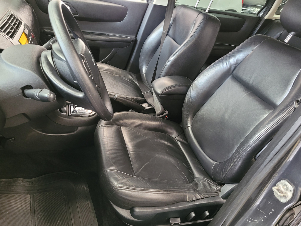 Citroen C4 Pallas Cinza