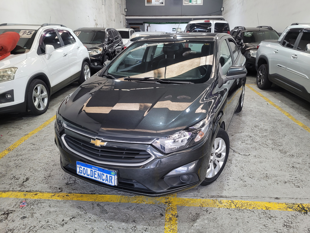 Chevrolet Onix Cinza