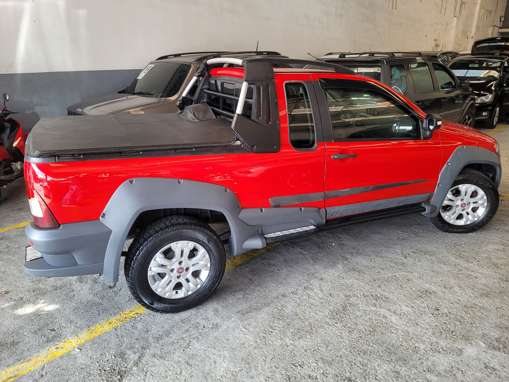 Fiat Strada Vermelho