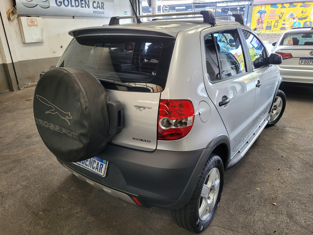 Volkswagen CrossFox Prata