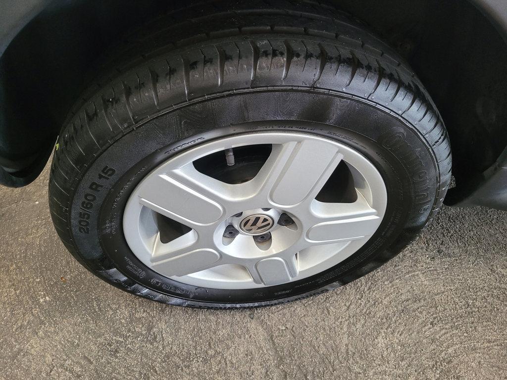 Volkswagen CrossFox Prata