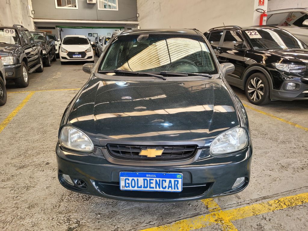 Chevrolet Classic Cinza