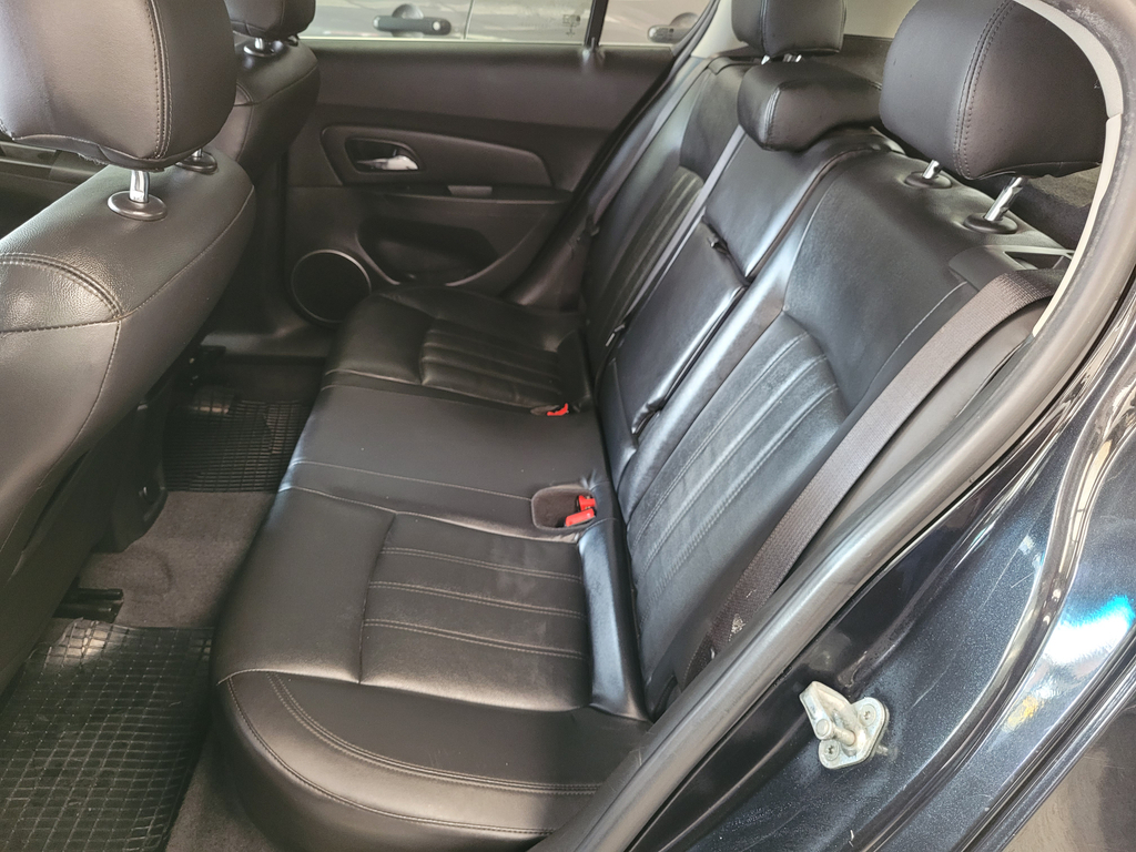 Chevrolet Cruze Preto
