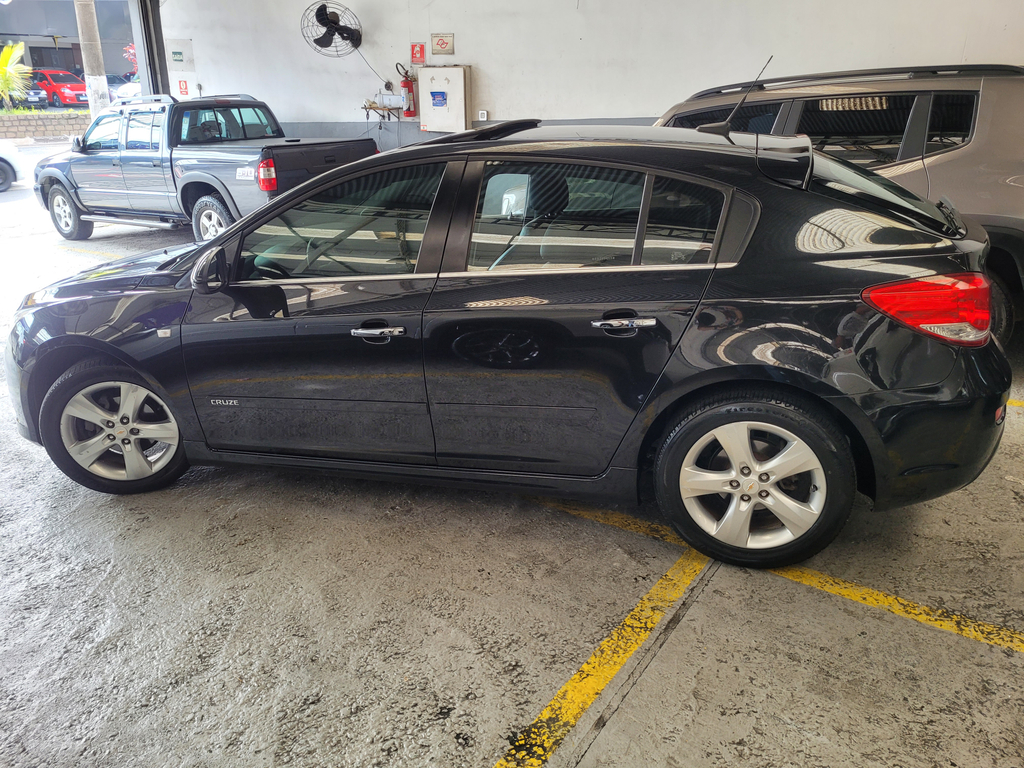 Chevrolet Cruze Preto