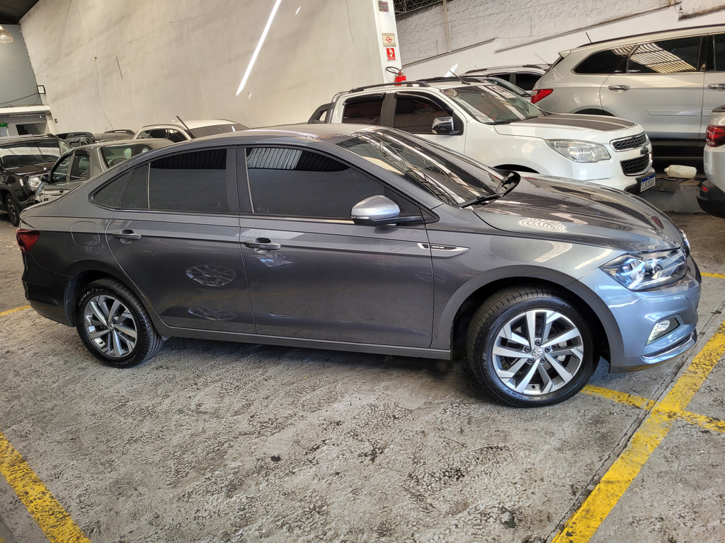 Volkswagen Virtus Cinza