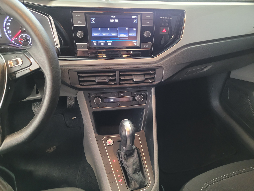 Volkswagen Virtus Cinza