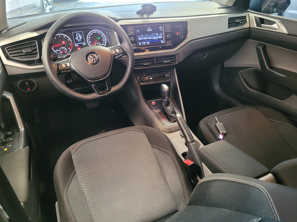 Volkswagen Virtus Cinza