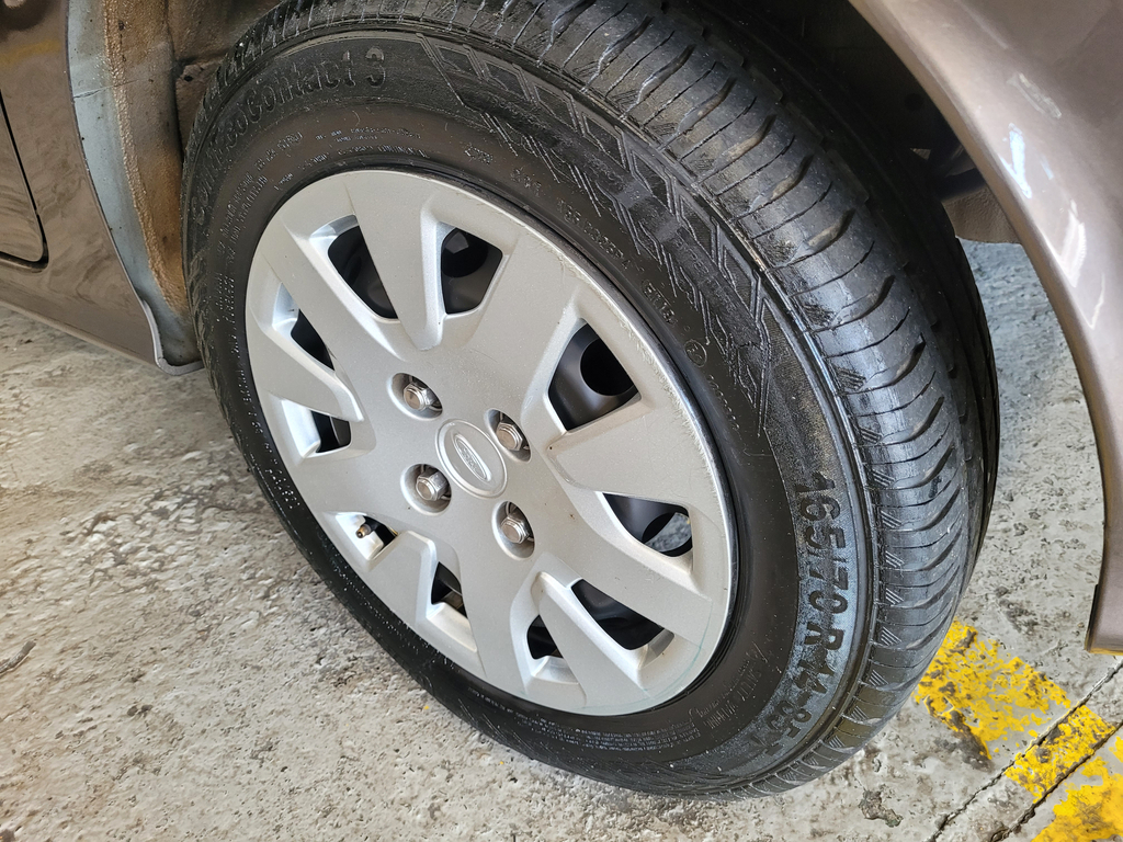 Ford Ka Cinza
