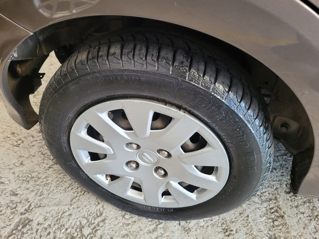Ford Ka Cinza