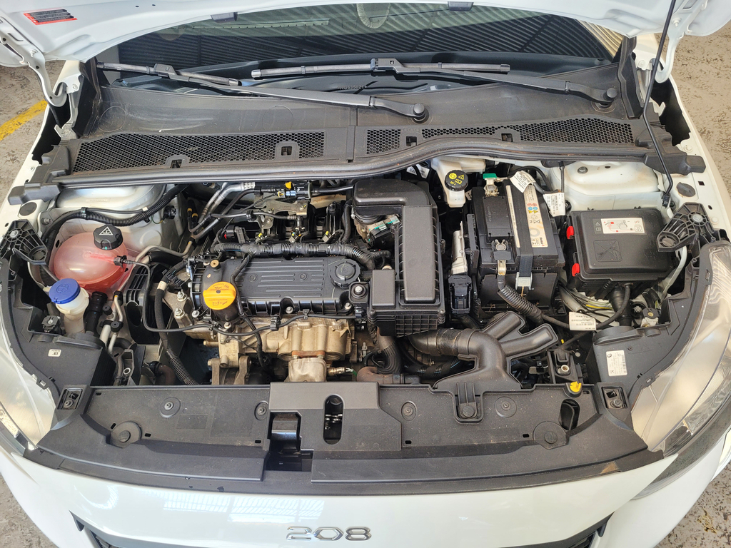Peugeot 208 Branco