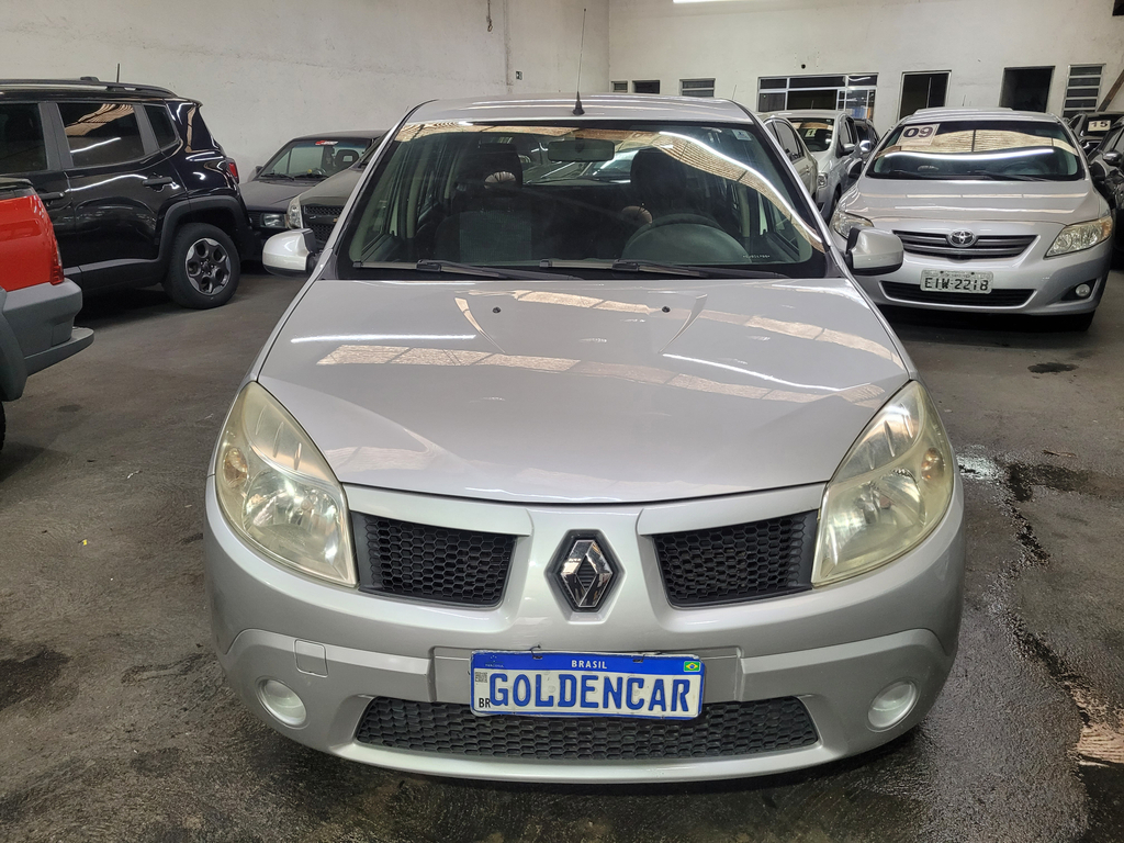 Renault Sandero Prata