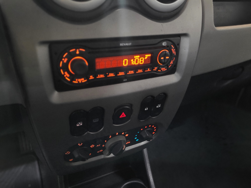 Renault Sandero Prata