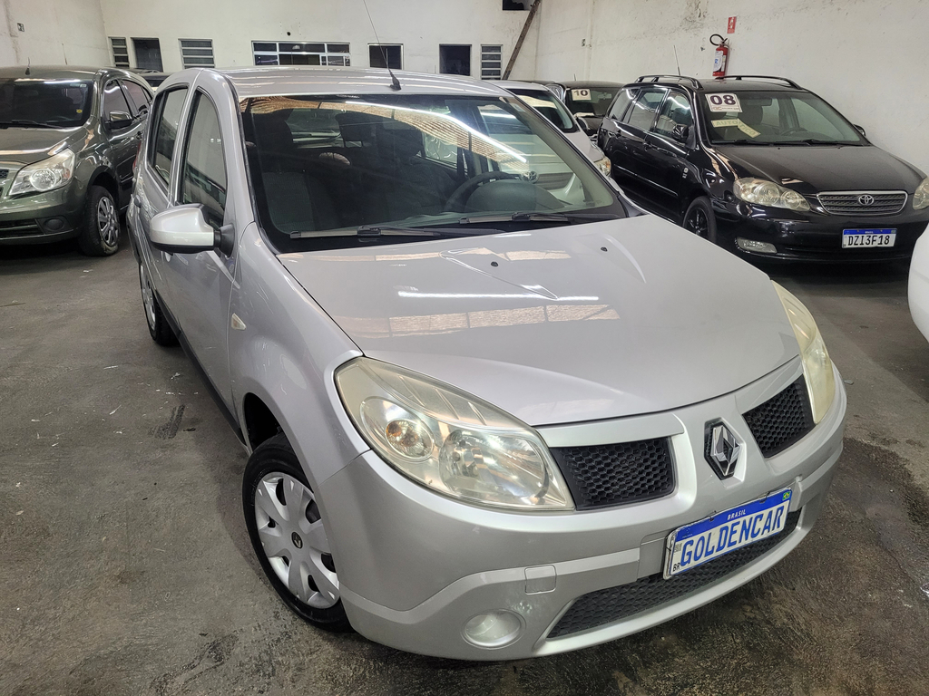 Renault Sandero Prata