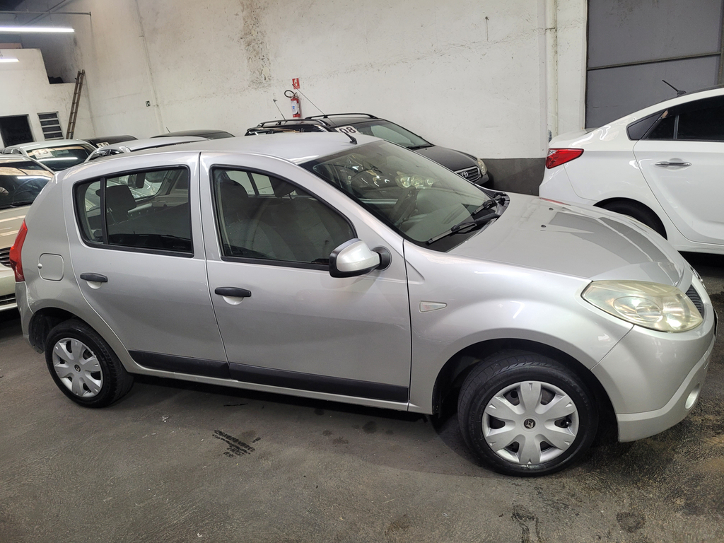 Renault Sandero Prata