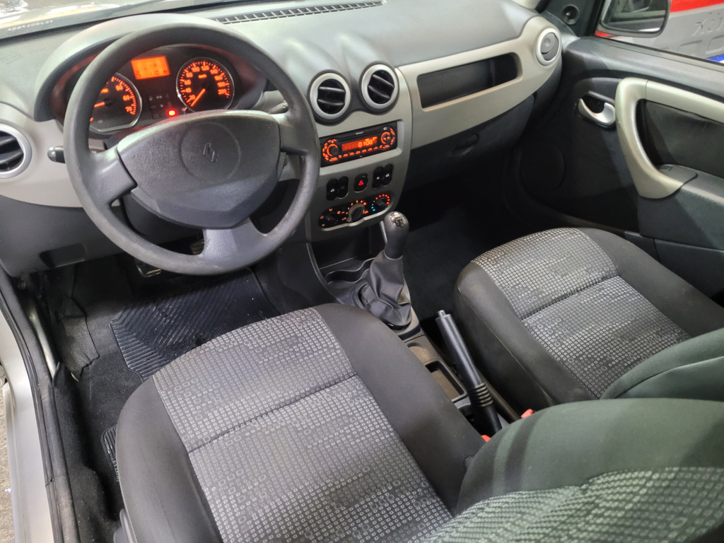 Renault Sandero Prata
