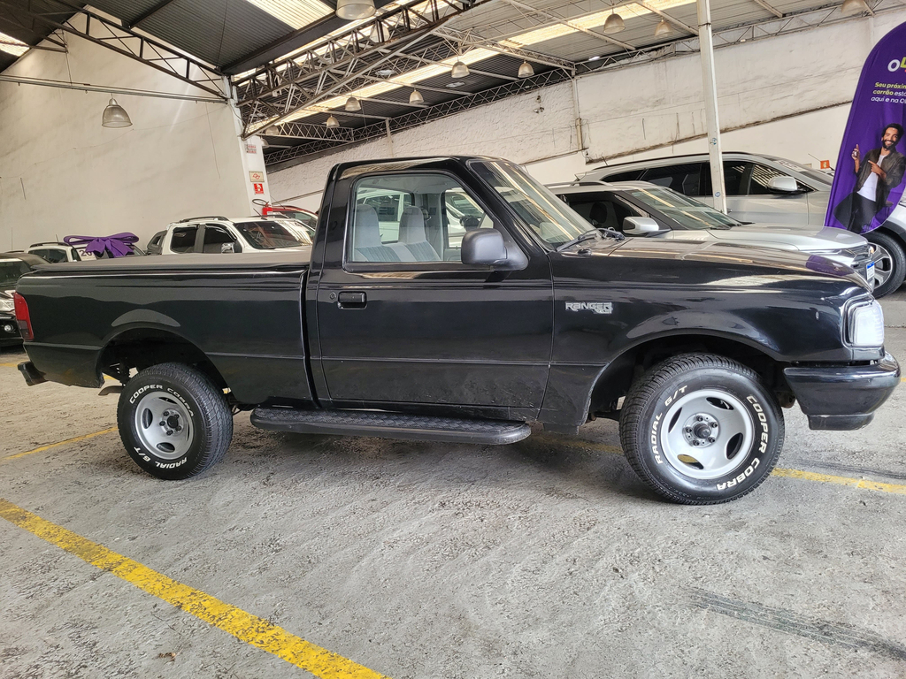 Ford Ranger (Cabine Simples-Estendida) Preto