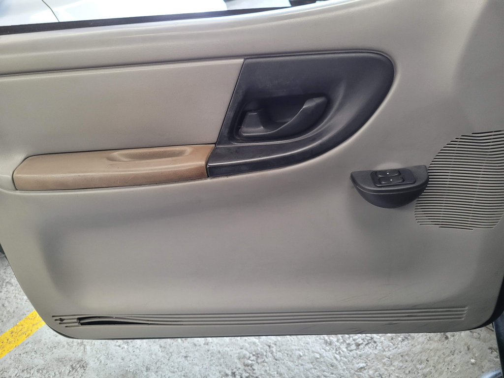 Ford Ranger (Cabine Simples-Estendida) Preto