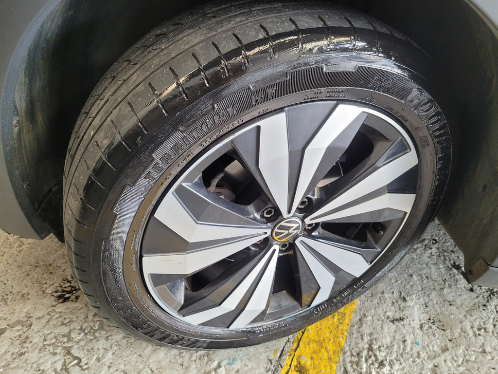 Volkswagen T-Cross Preto
