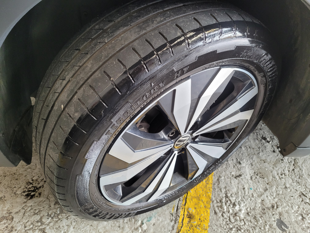 Volkswagen T-Cross Preto