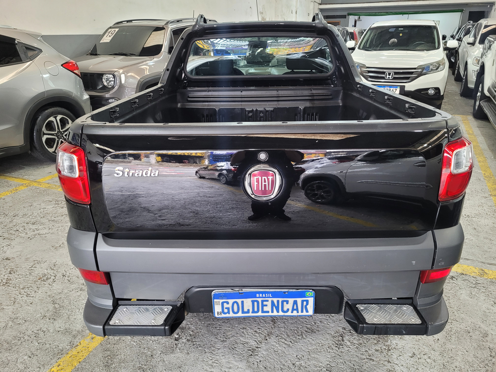 Fiat Strada Preto