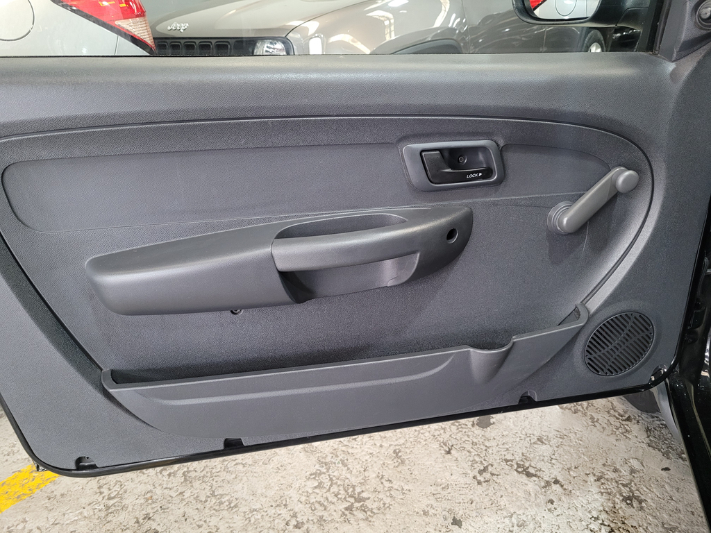 Fiat Strada Preto