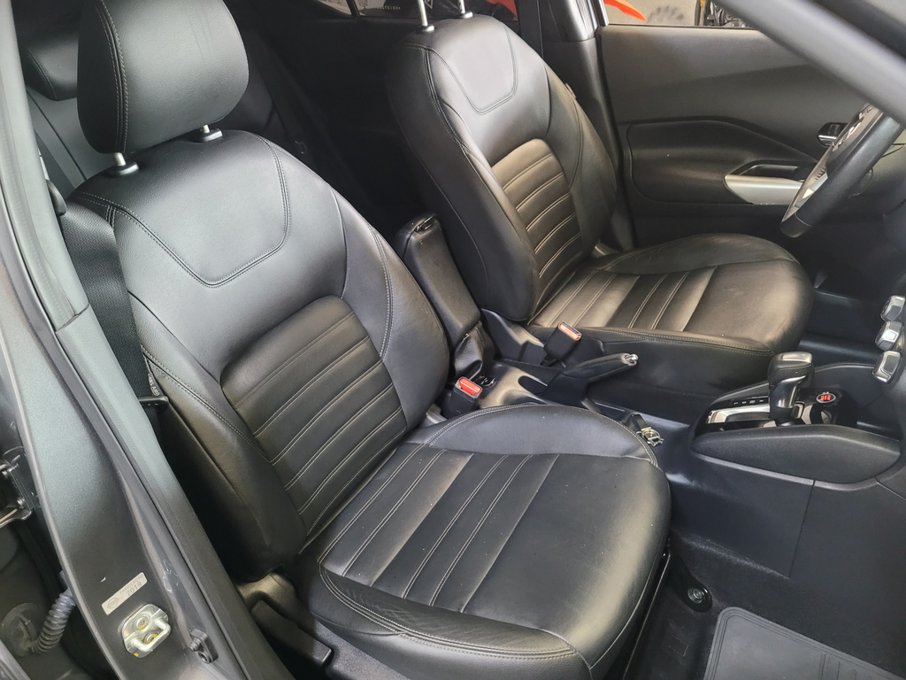 Nissan Kicks Cinza