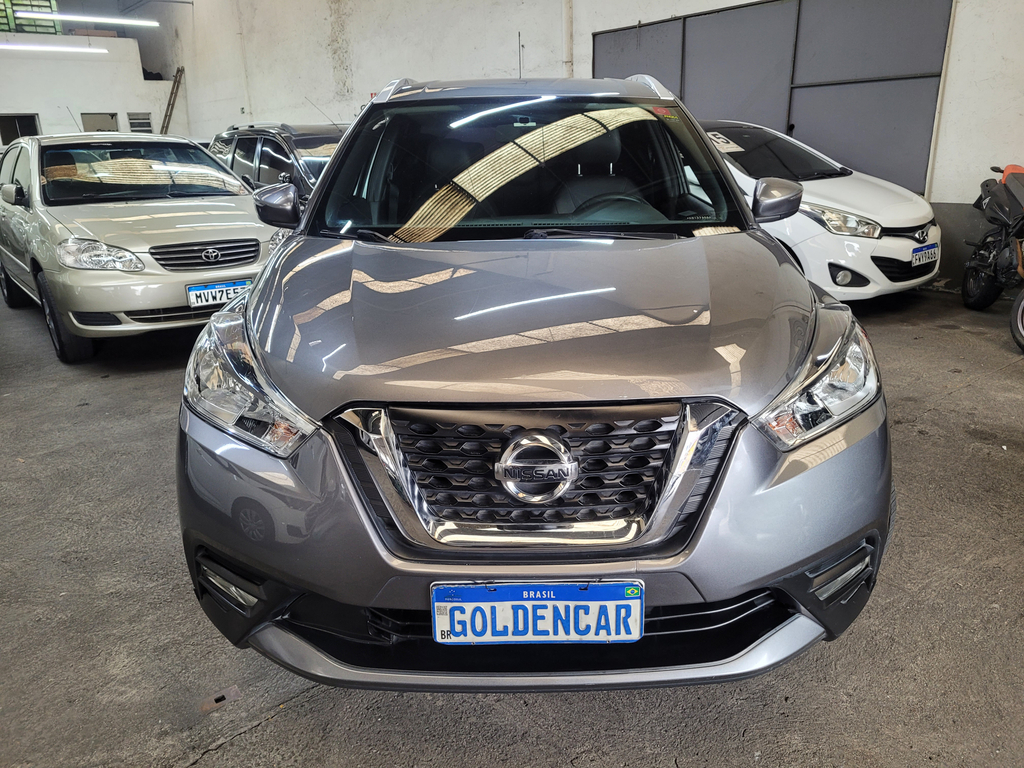 Nissan Kicks Cinza