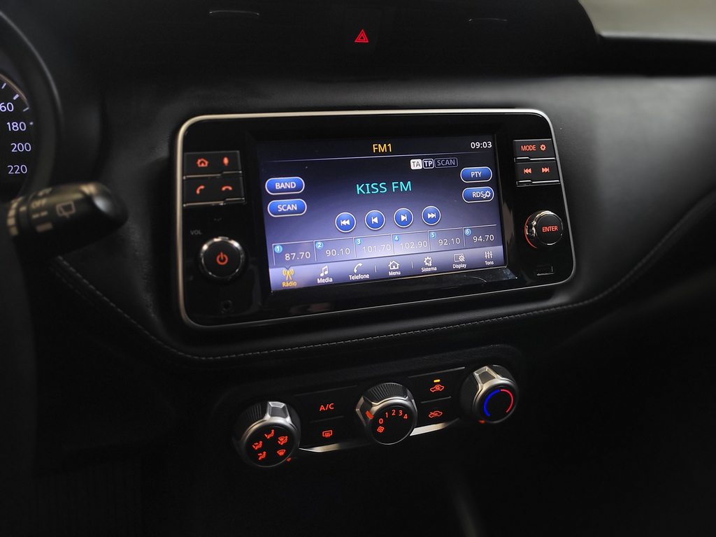 Nissan Kicks Cinza