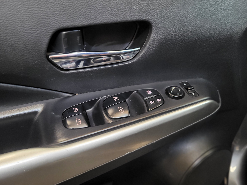 Nissan Kicks Cinza