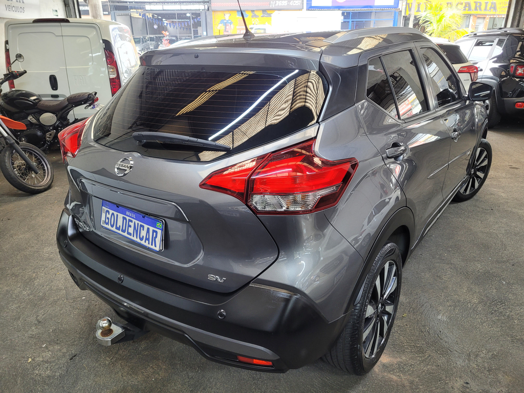 Nissan Kicks Cinza