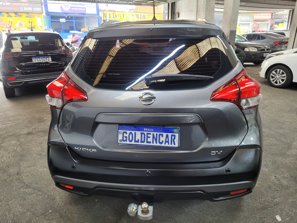 Nissan Kicks Cinza