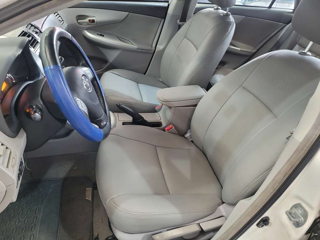 Toyota Corolla Branco