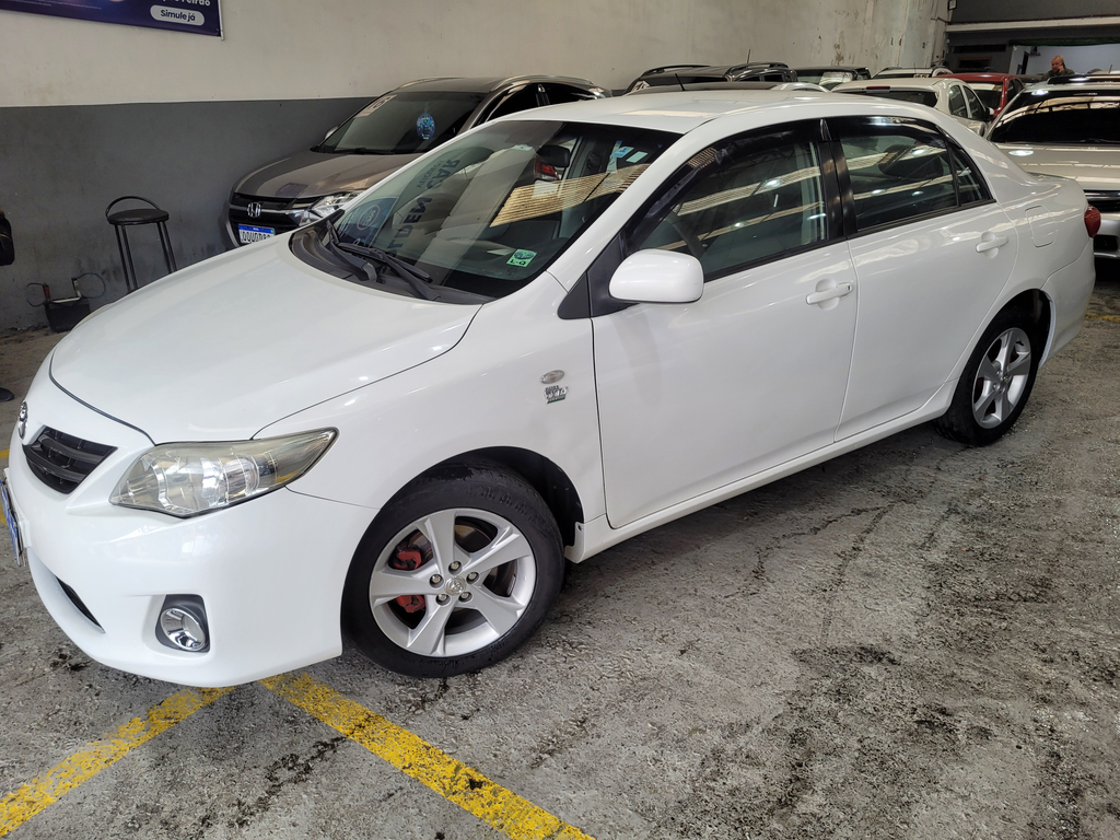 Toyota Corolla Branco