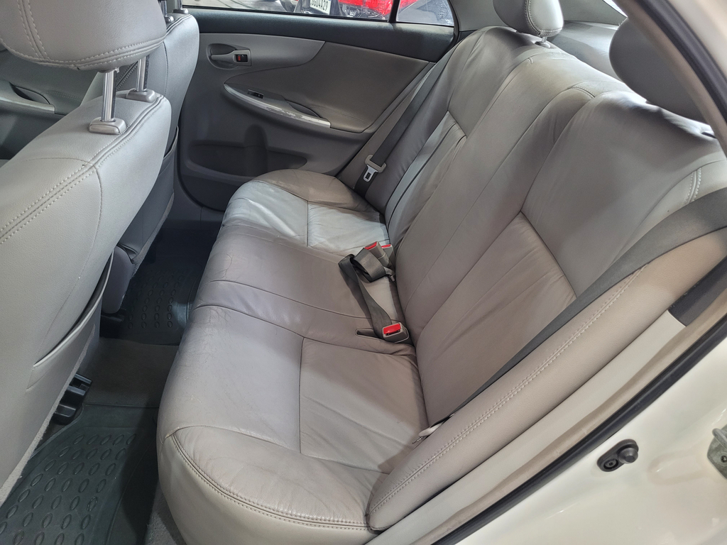 Toyota Corolla Branco